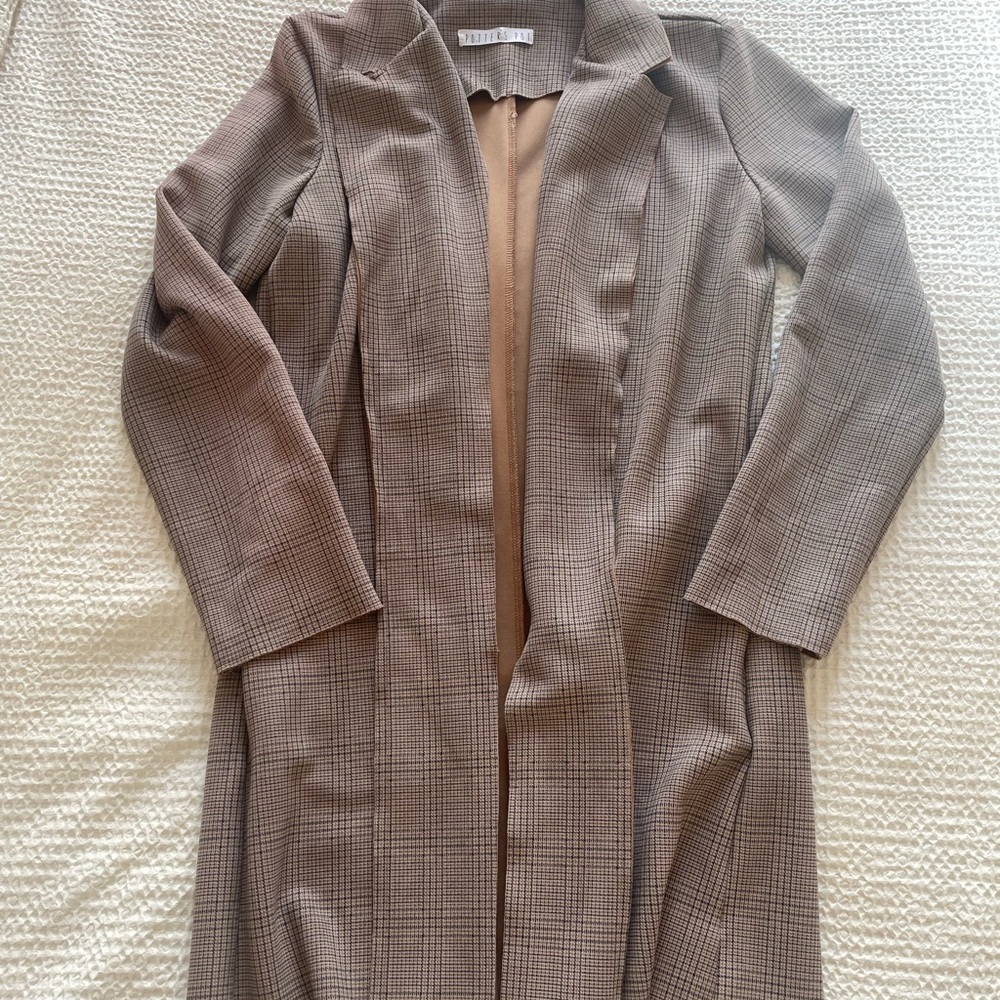 Potters Pot Brown Plaid Light Coat